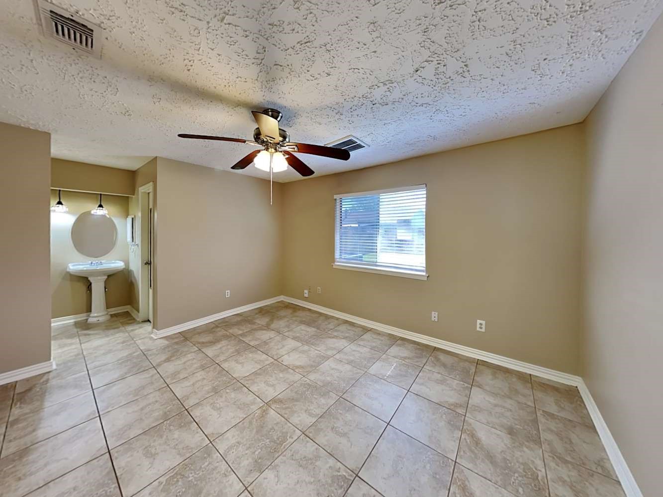 410 Buoy Road Houston, TX 77598 - Photo 13 of 16