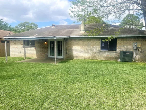 $1,975 | 410 Buoy Road, Houston, TX 77598