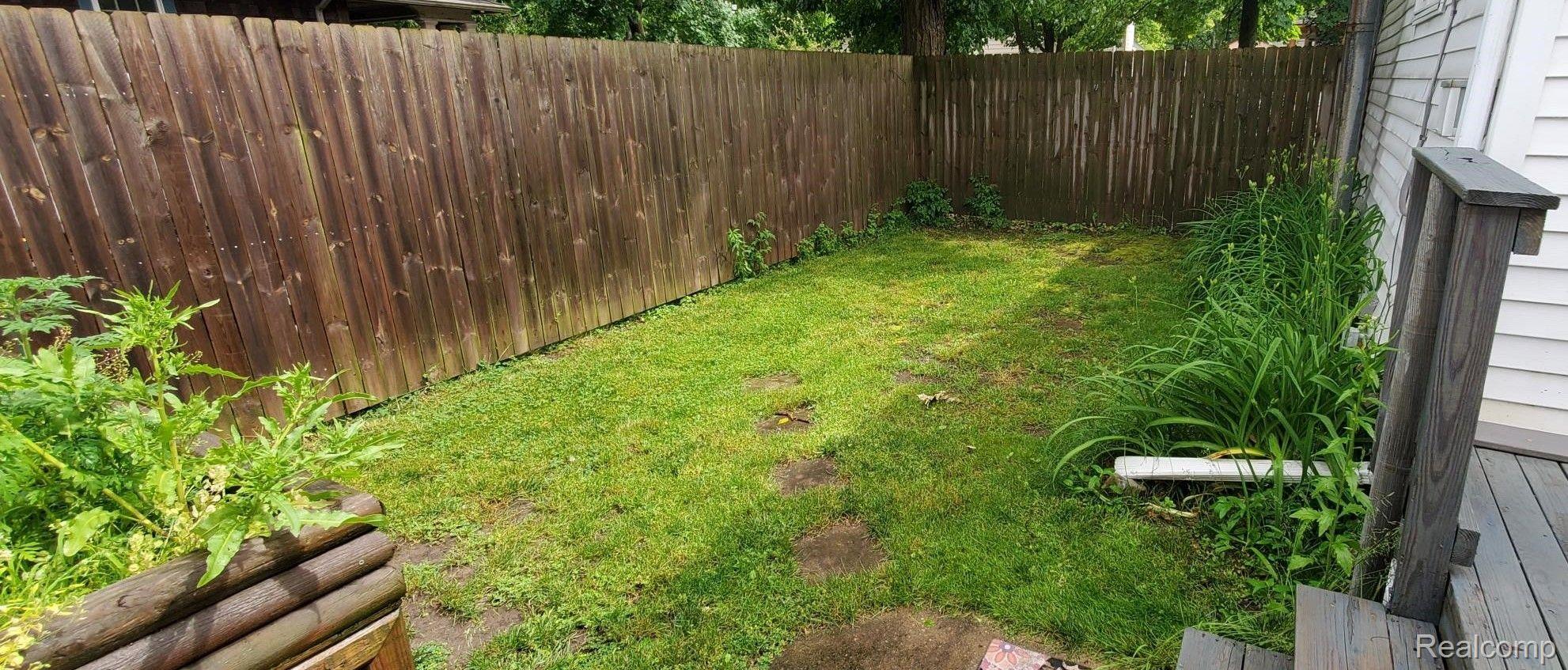 304 Summit Howell, MI 48843 - Photo 6 of 26 Gallery Image 6