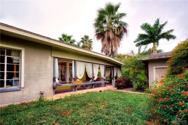 a view of outdoor space yard and patio