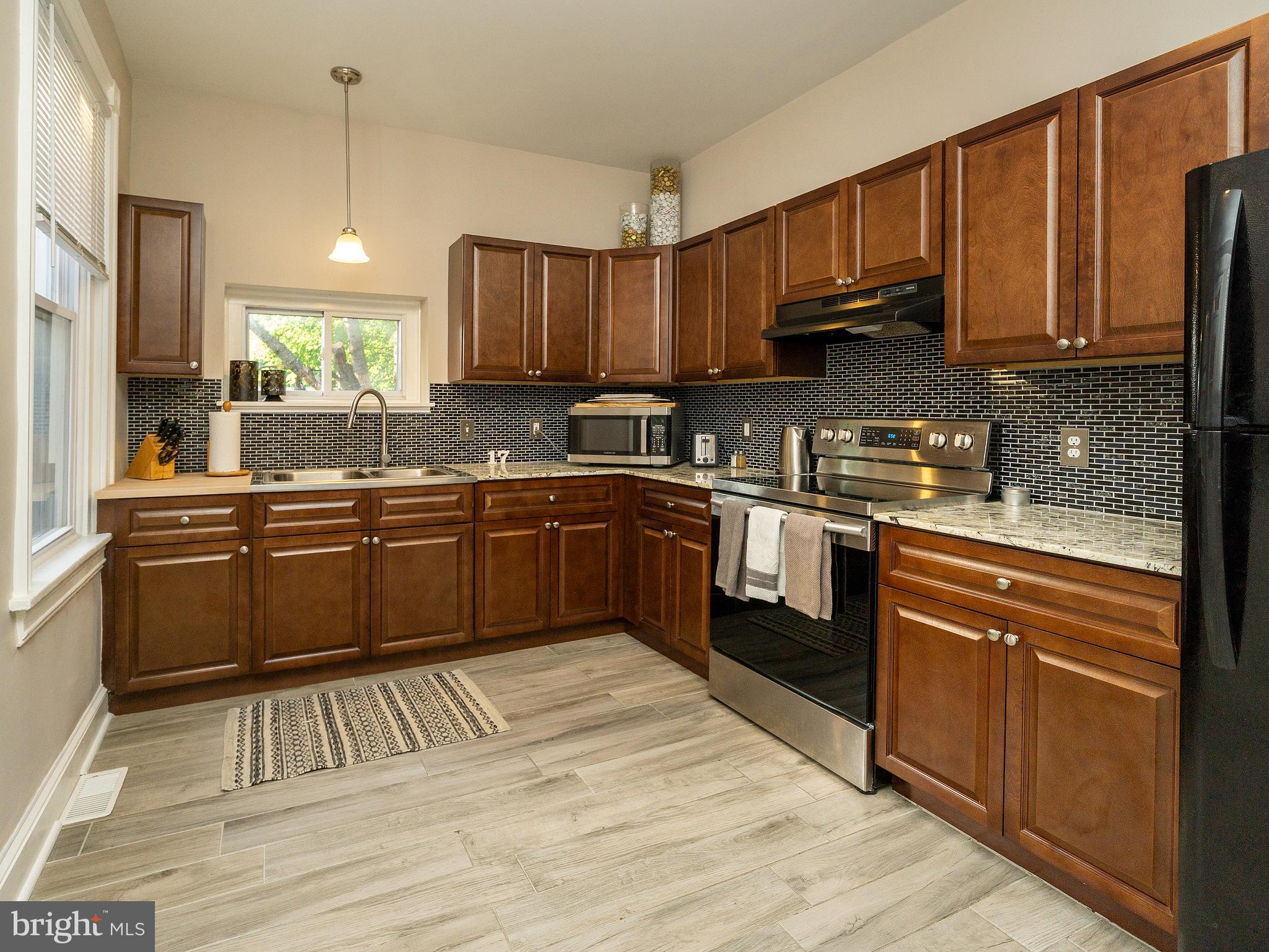 17 Hazel Street Lancaster, PA 17603 - Photo 3 of 31