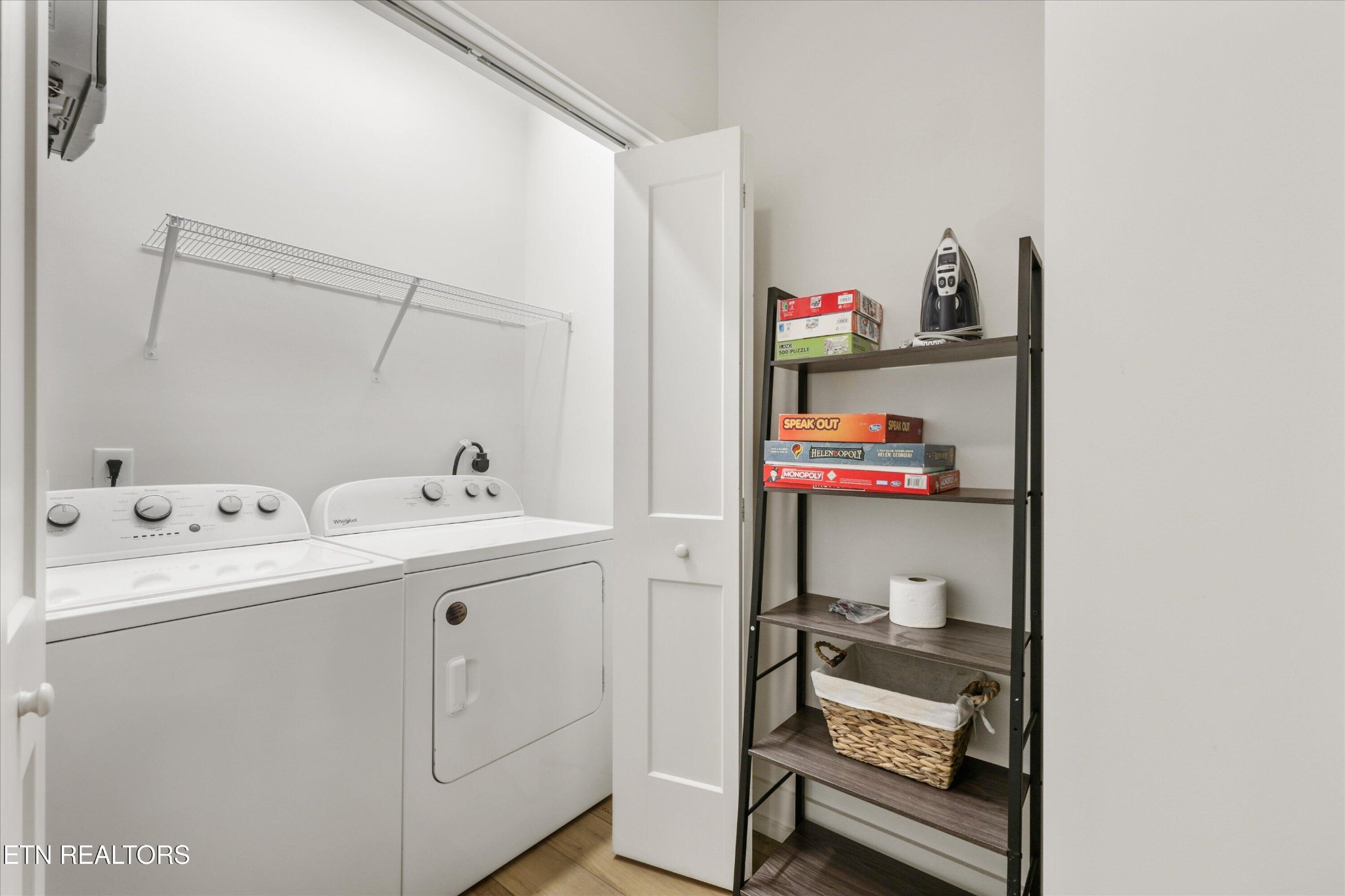 418 Fleeta Williams Way Sevierville, TN 37862 - Photo 14 of 39 a utility room with dryer and washer