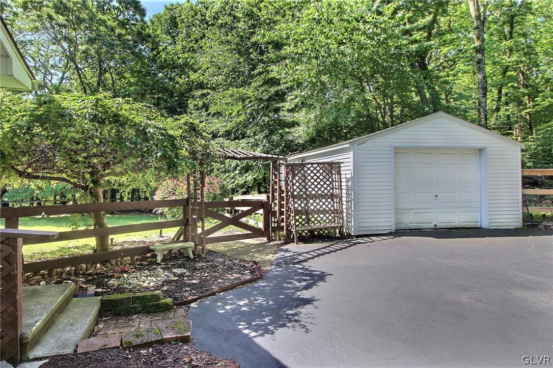 398 Fish Hill Road Tannersville, PA 18372 - Photo 39 of 42 Gallery Image 39