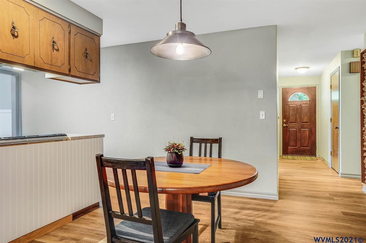 405 Southwest Walnut Street Albany, OR 97321 - Photo 10 of 33
