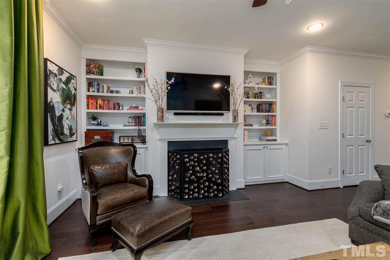 538 Ledbetter Court Raleigh, NC 27608 - Photo 7 of 30