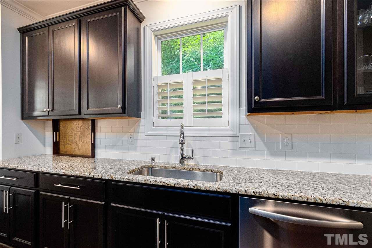 538 Ledbetter Court Raleigh, NC 27608 - Photo 10 of 30
