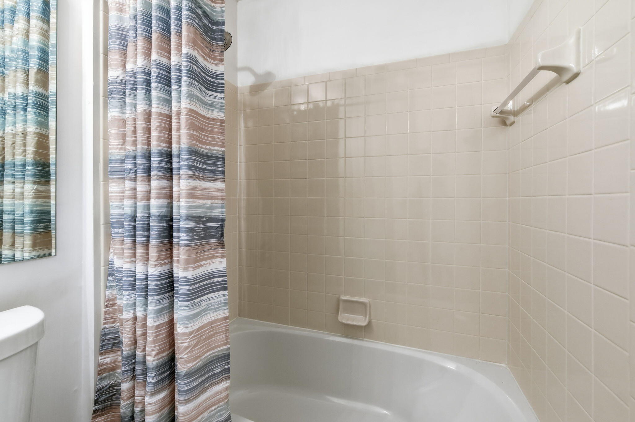 402 Napa Valley, Unit 203 Cold Spring, KY 41076 - Photo 22 of 33 Guest bath view 2
