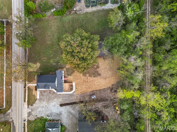 $375,000 | 2934 South Highway 94, Defiance, MO 63341