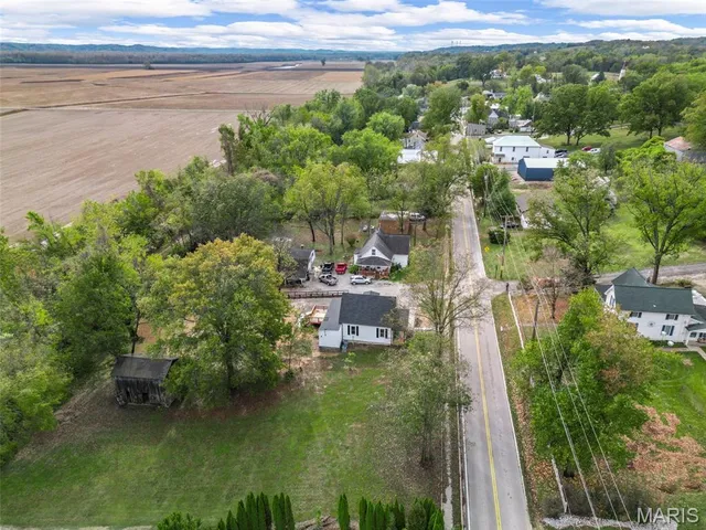 $400,000 | 2934 South Highway 94, Defiance, MO 63341