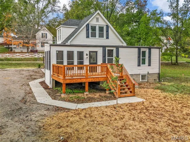 $400,000 | 2934 South Highway 94, Defiance, MO 63341