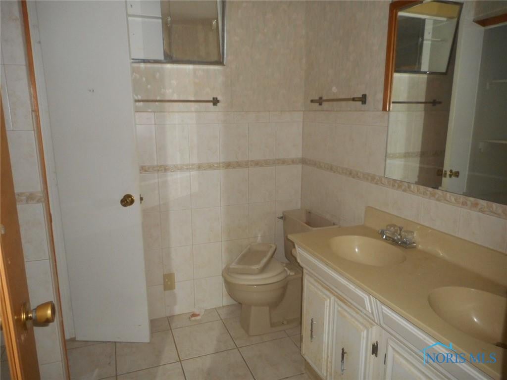 1427 Addington Road Toledo, OH 43607 - Photo 15 of 28 Gallery Image 15