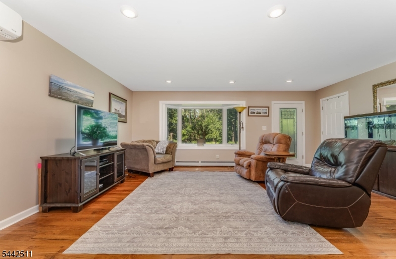 106 Oak Summit Road Frenchtown, NJ 08825 - Photo 4 of 42