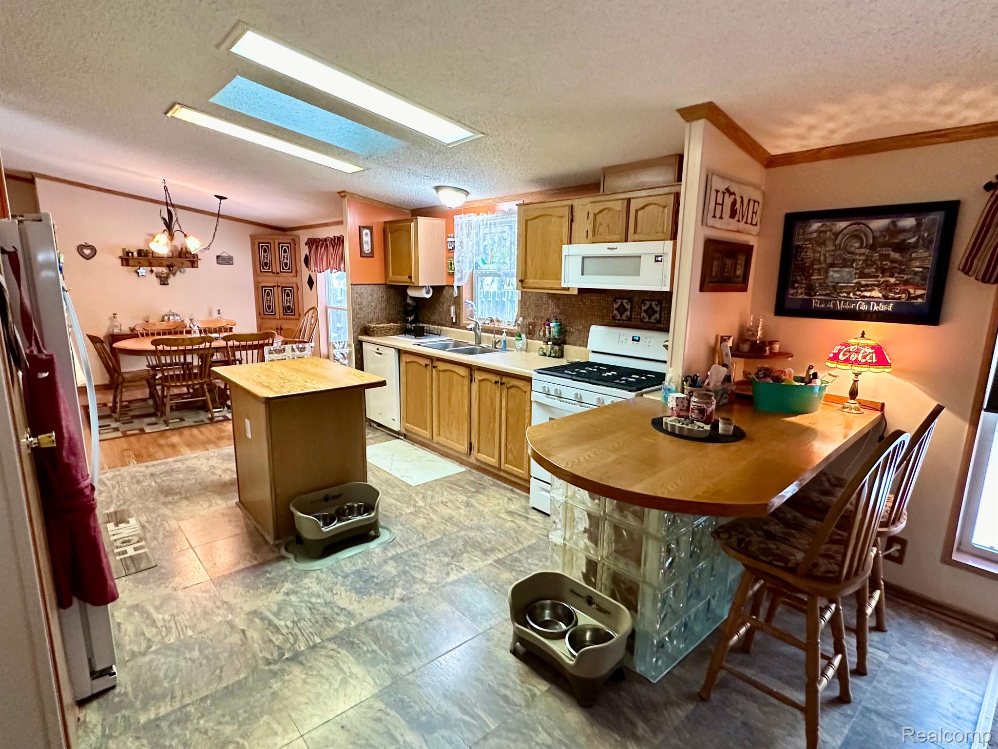 7058 Sheldon Road Whitmore Lake, MI 48189 - Photo 9 of 28 Gallery Image 9