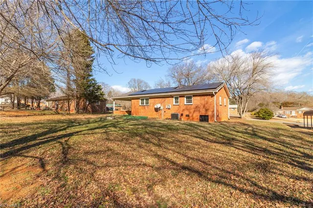 $260,000 | 176 Terrace Lane, Lexington, NC 27292