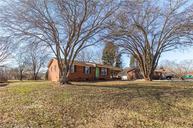 $260,000 | 176 Terrace Lane, Lexington, NC 27292