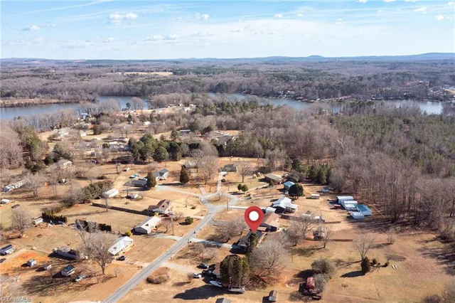 $260,000 | 176 Terrace Lane, Lexington, NC 27292