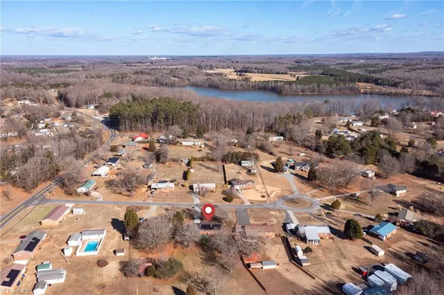 $260,000 | 176 Terrace Lane, Lexington, NC 27292