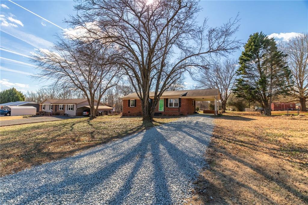 176 Terrace Lane Lexington, NC 27292 - Photo 4 of 37