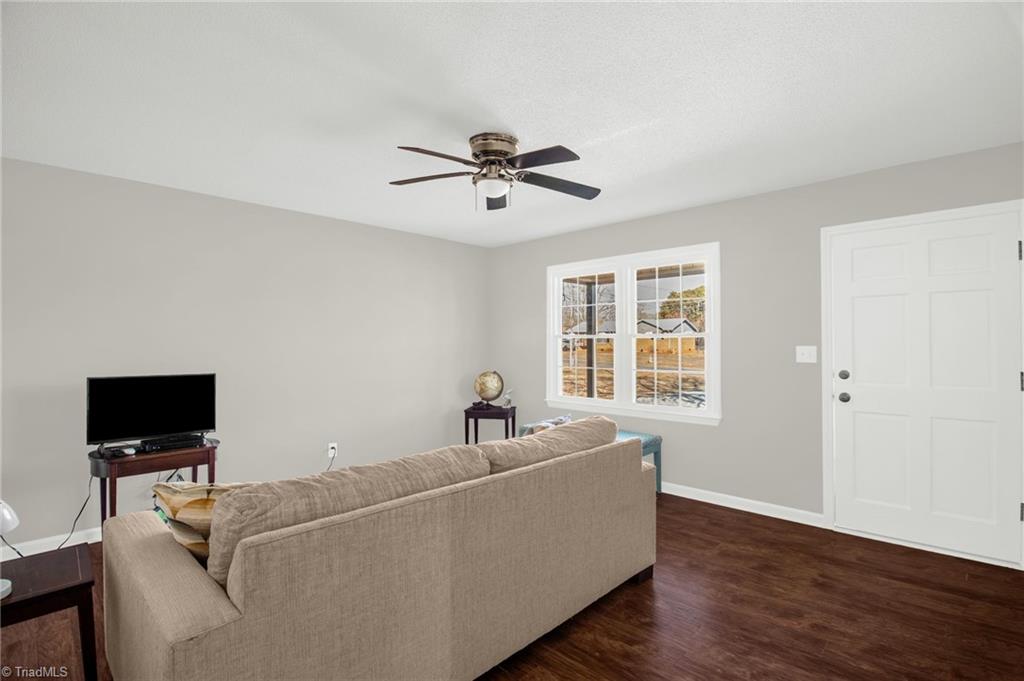 176 Terrace Lane Lexington, NC 27292 - Photo 7 of 37