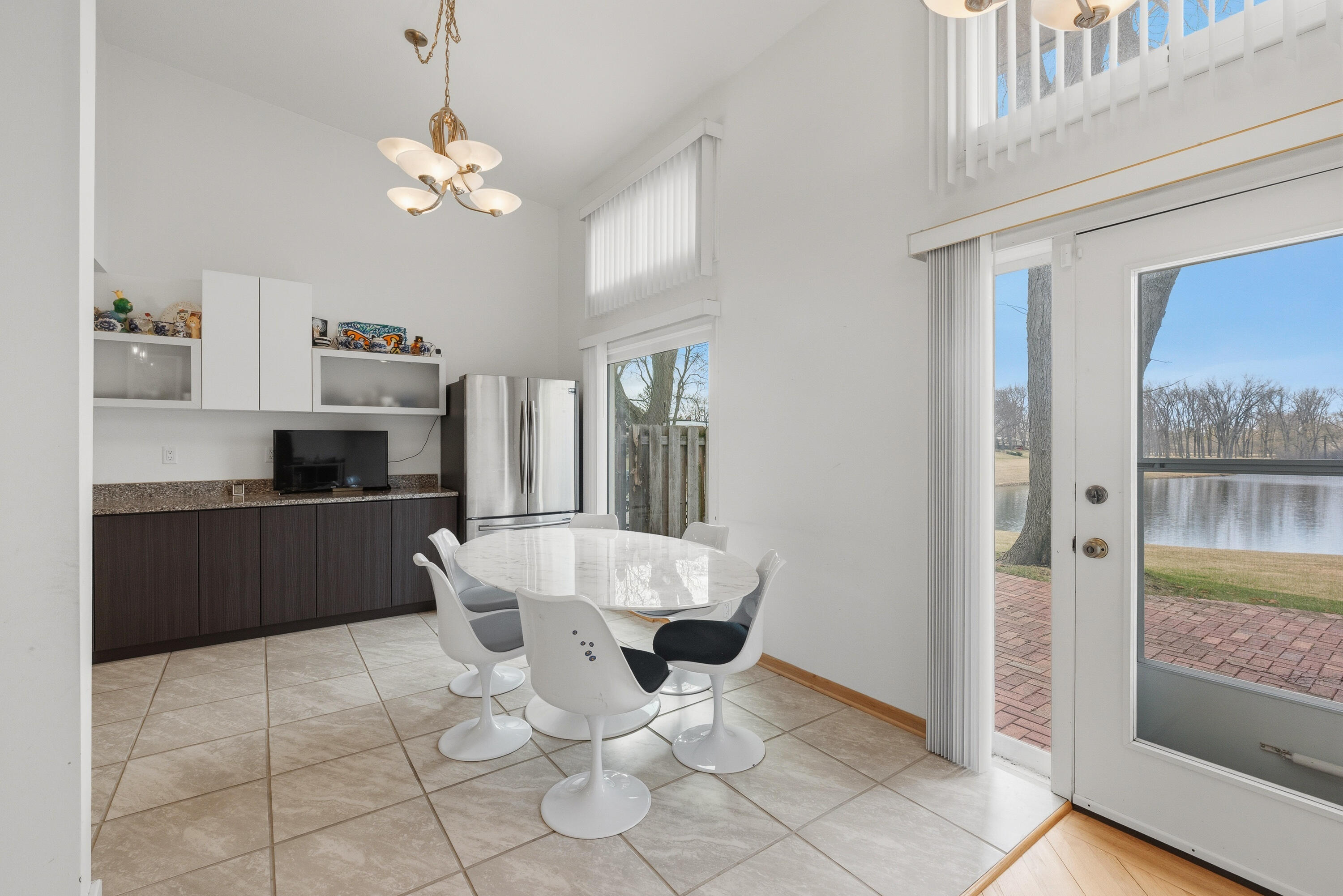 12975 North Colony Drive Mequon, WI 53097 - Photo 12 of 36 Kitchen