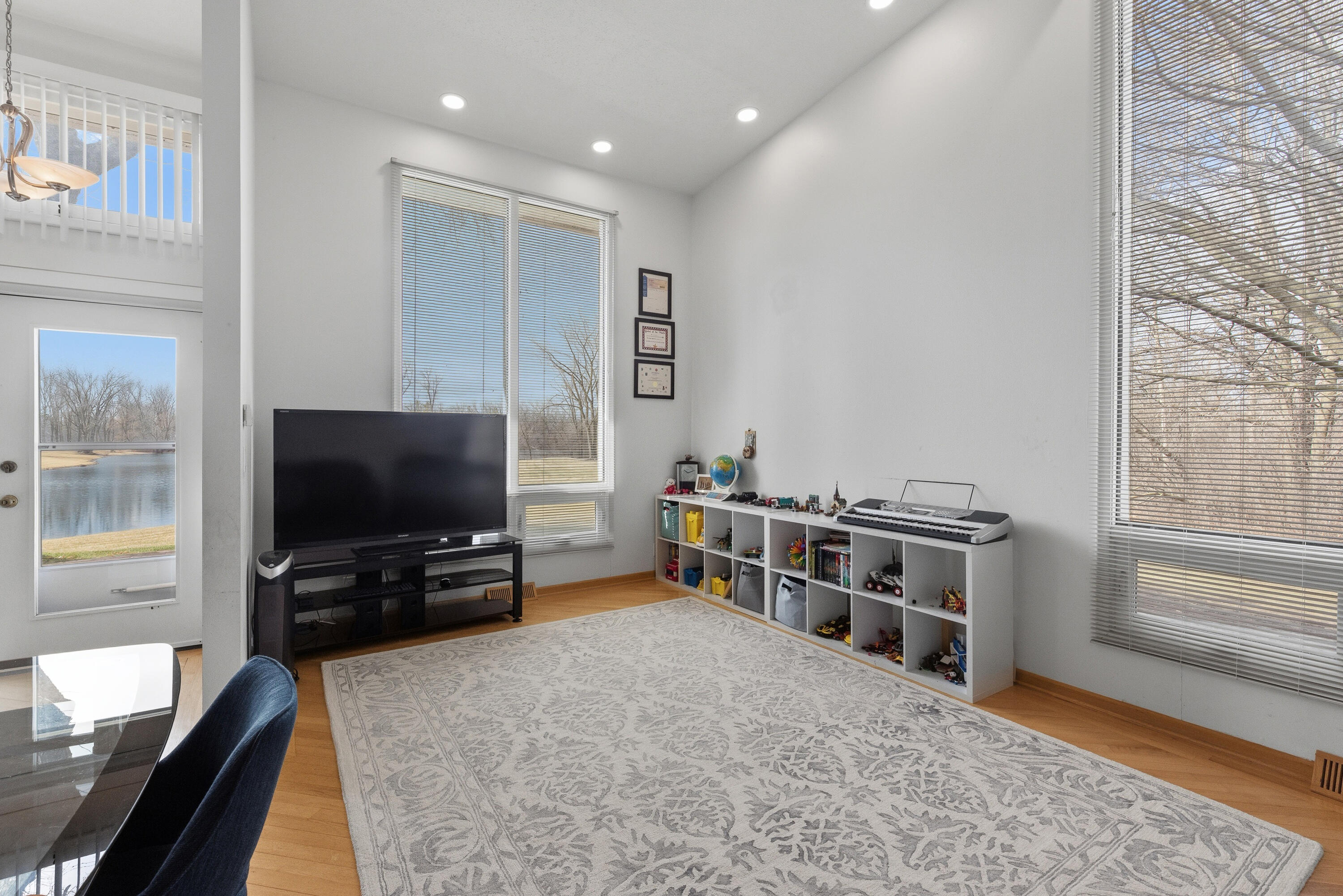 12975 North Colony Drive Mequon, WI 53097 - Photo 14 of 36 Great Room