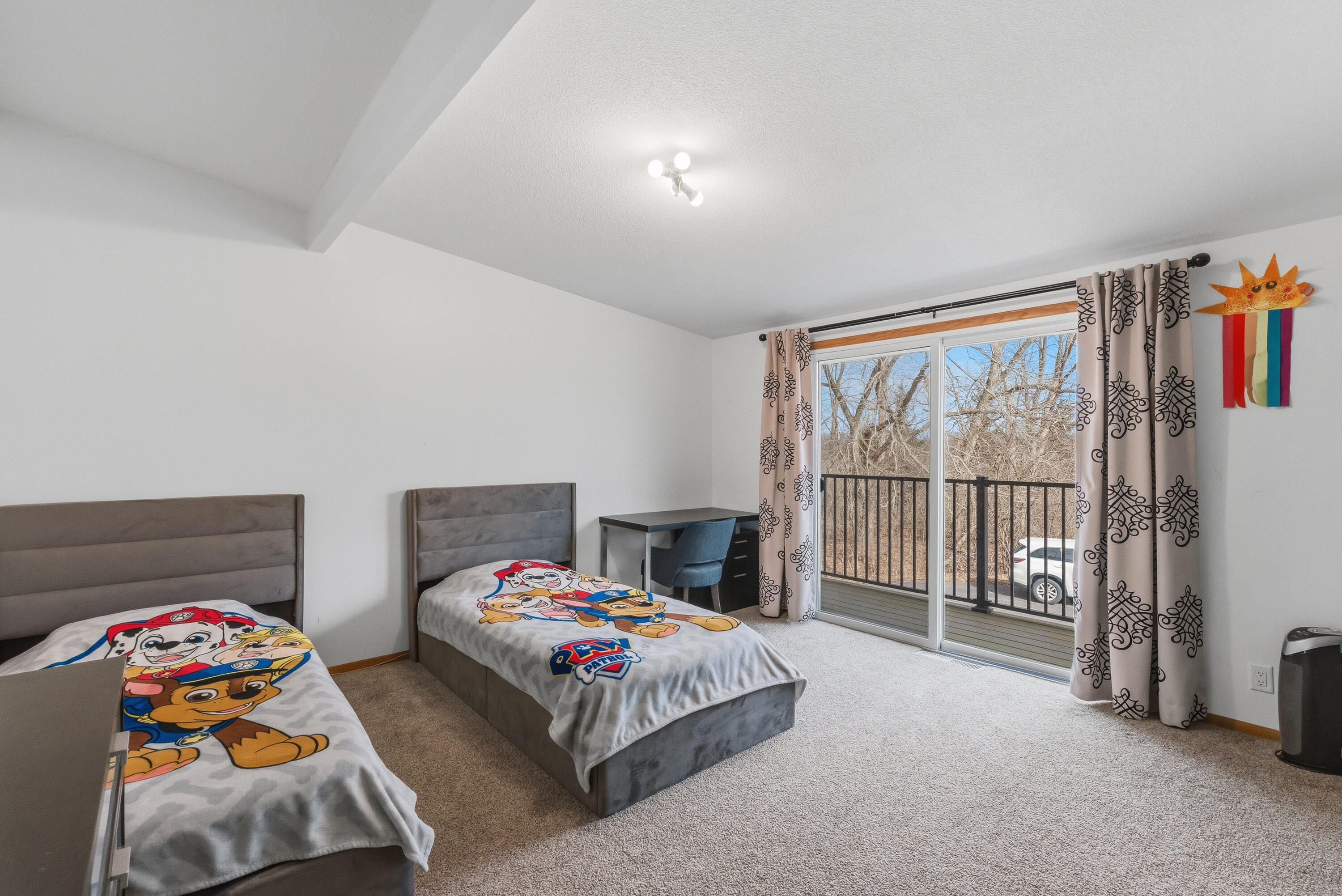 12975 North Colony Drive Mequon, WI 53097 - Photo 23 of 36 Bedroom