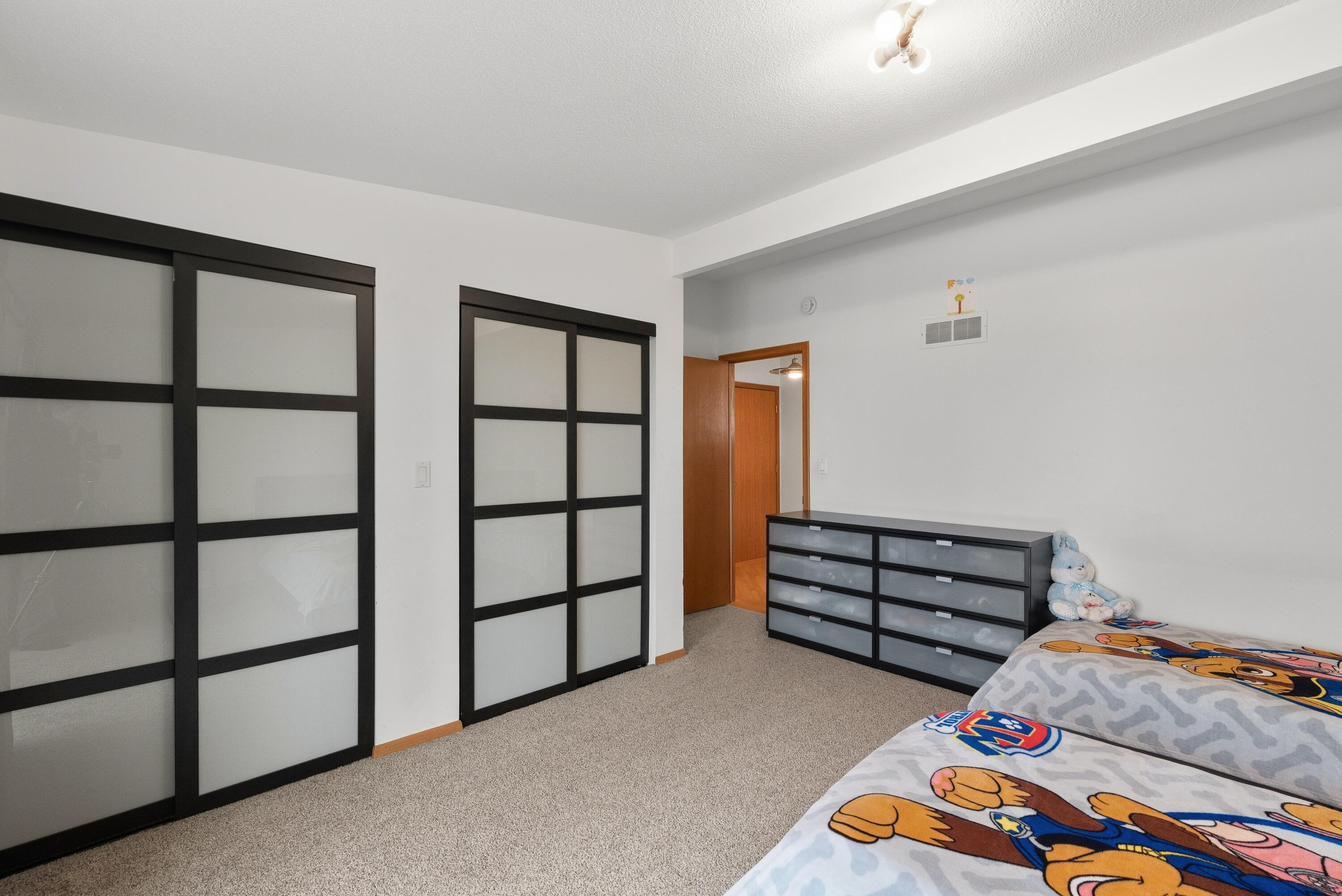 12975 North Colony Drive Mequon, WI 53097 - Photo 24 of 36 Bedroom