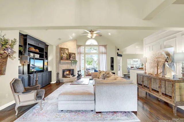 $875,000 | 1409 Woodland Court, Hondo, TX 78861