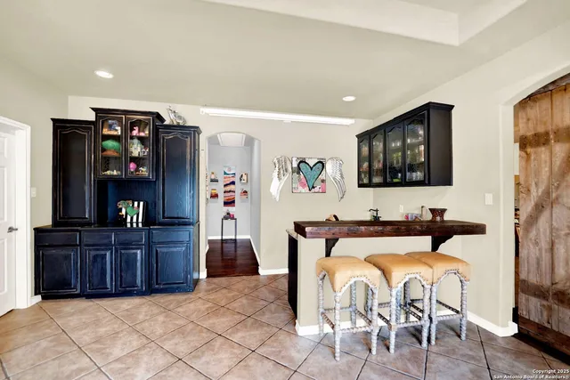 $875,000 | 1409 Woodland Court, Hondo, TX 78861