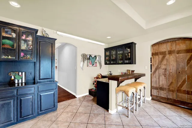 $875,000 | 1409 Woodland Court, Hondo, TX 78861