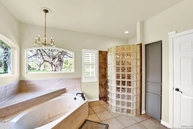 $875,000 | 1409 Woodland Court, Hondo, TX 78861