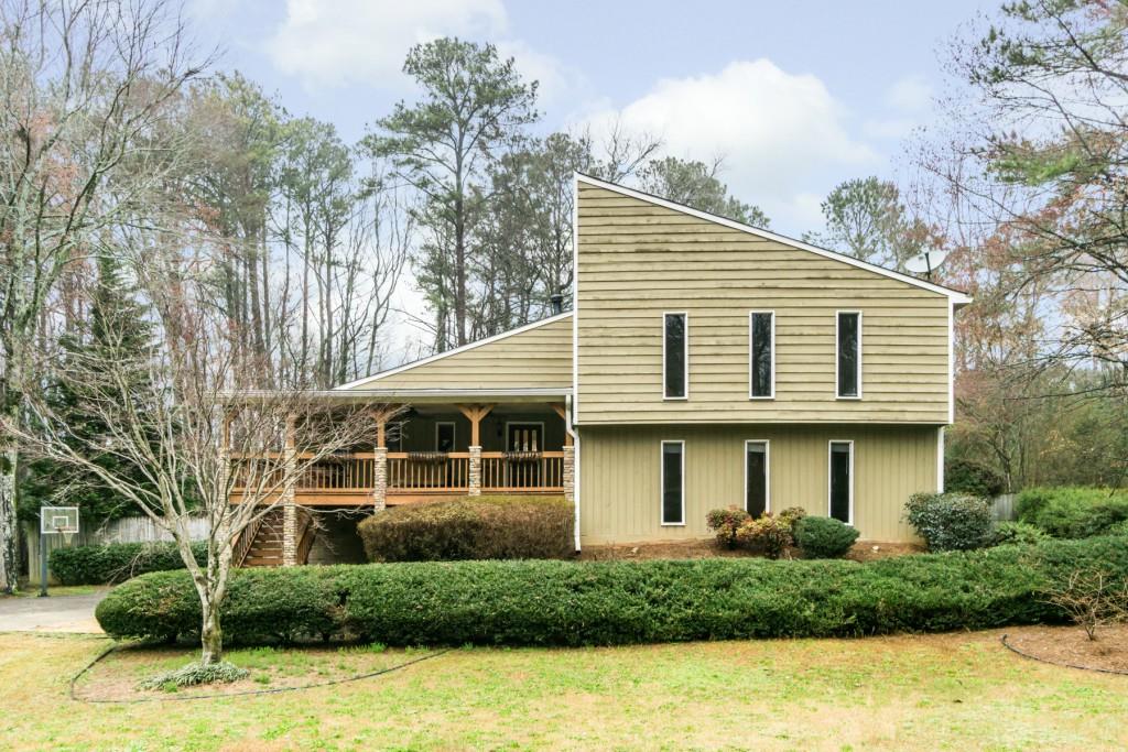 Spacious home on a large tranquil lot