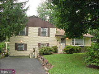 126 Harding Road Southampton, PA 18966 - Photo 1 of 6 Gallery Image 1