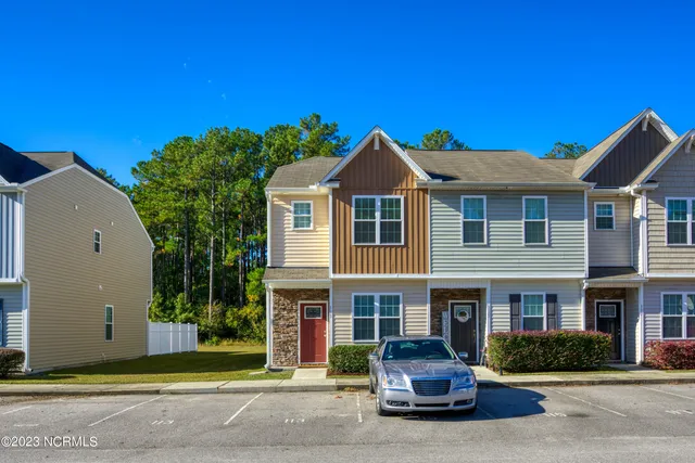 $1,450 | 113 Beacon Woods Drive, Holly Ridge, NC 28445