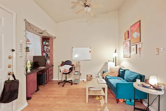 $1,150 | 3316 Guadalupe Street, Unit 312, Austin, TX 78705