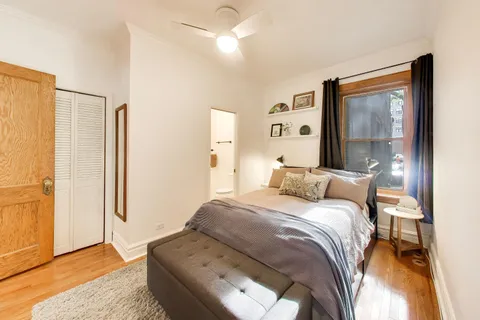 $575,000 | 3808 North Pine Grove Avenue, Unit 1N, Chicago, IL 60613