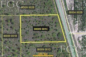 9151 Stringfellow Road St. James City, FL 33956 - Photo 1 of 1 a view of outdoor space