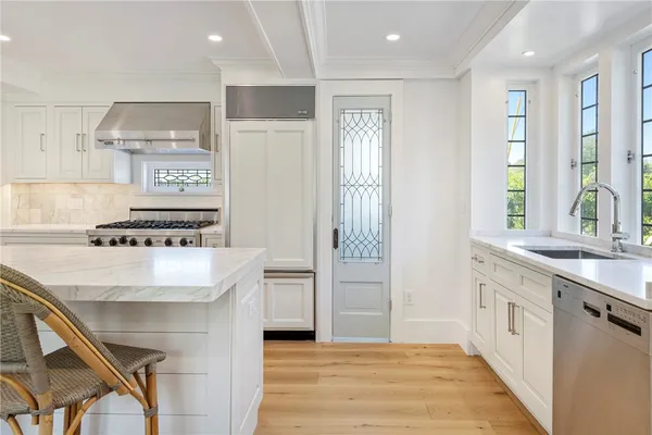 $3,575,000 | 17 East Hills Road, Westerly, RI 02891