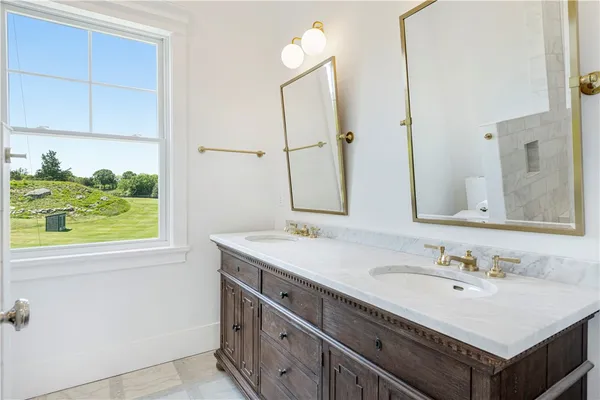 $3,575,000 | 17 East Hills Road, Westerly, RI 02891