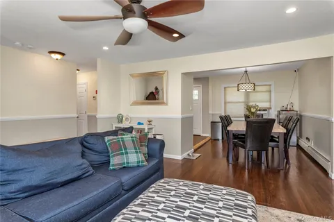 $849,000 | 14 Southard Drive, Island Park, NY 11558