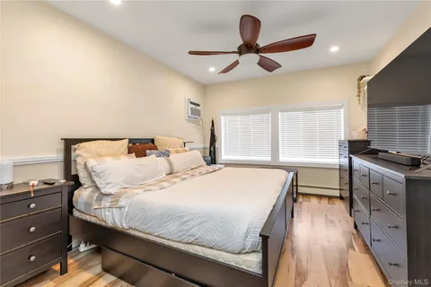 $849,000 | 14 Southard Drive, Island Park, NY 11558