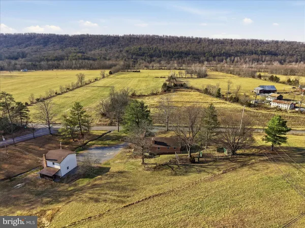 $425,000 | 2863 Christian Church Road, High View, WV 26808
