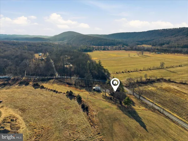 $425,000 | 2863 Christian Church Road, High View, WV 26808