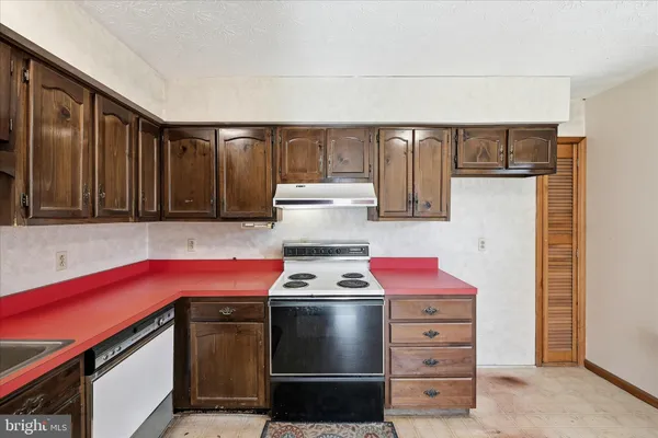 $439,900 | 2863 Christian Church Road, High View, WV 26808