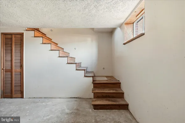 $439,900 | 2863 Christian Church Road, High View, WV 26808