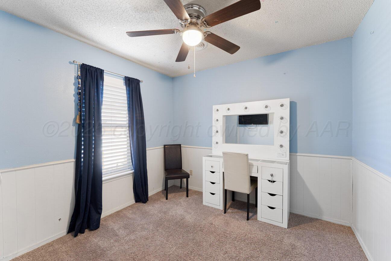 5213 Leigh Avenue Amarillo, TX 79110 - Photo 22 of 30 Bedroom 3