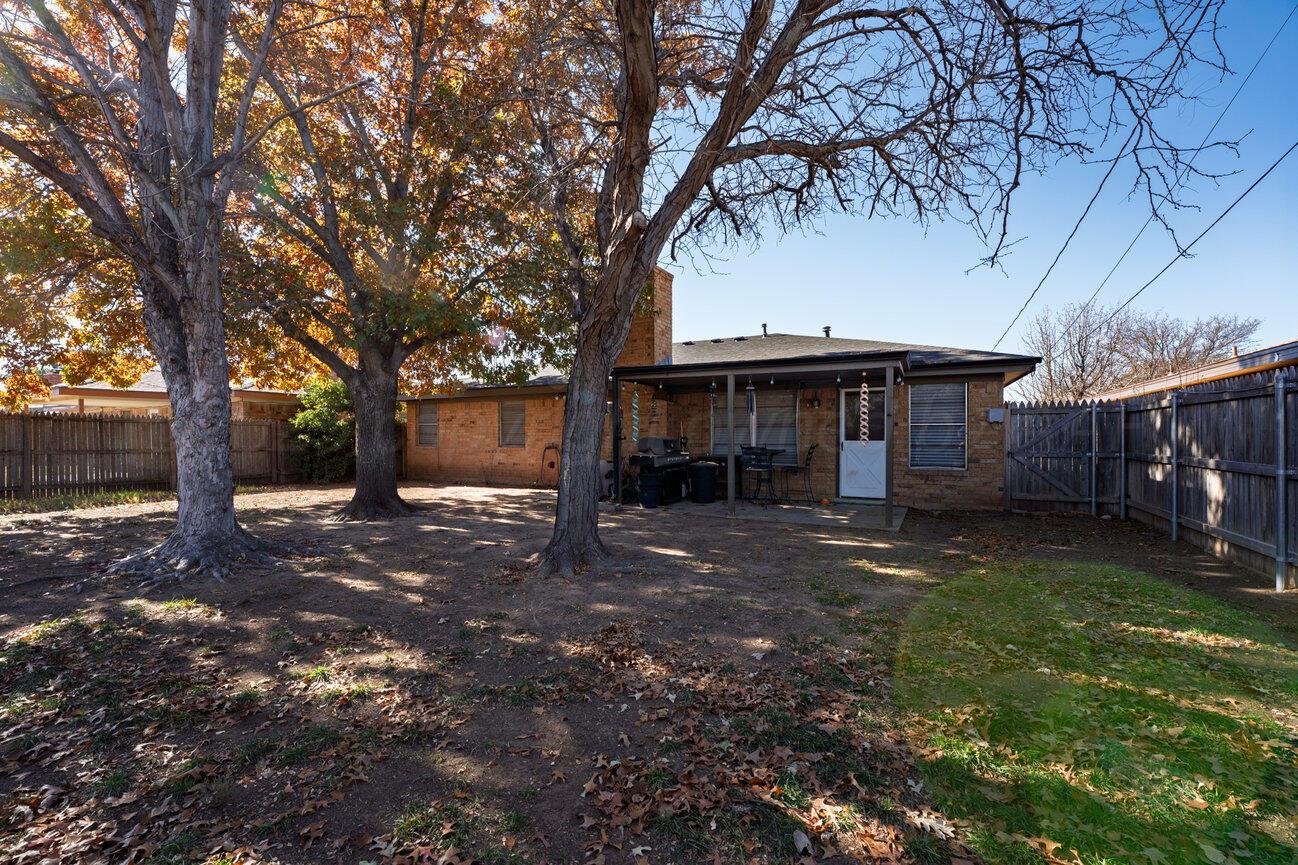 5213 Leigh Avenue Amarillo, TX 79110 - Photo 28 of 30 Backyard