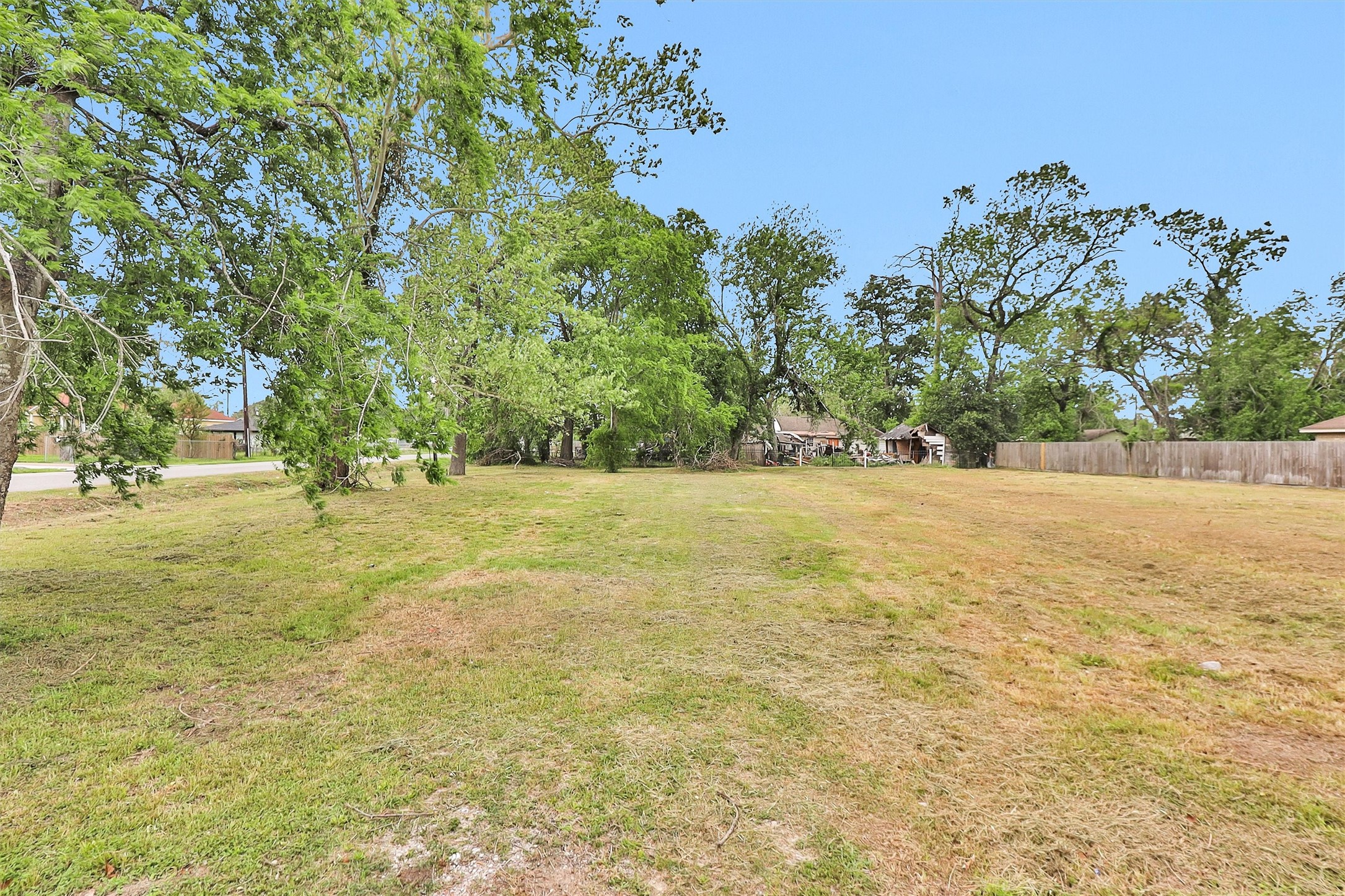 9205-9207 Spaulding Street Houston, TX 77016 - Photo 6 of 10