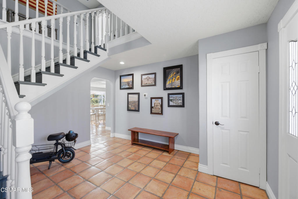1314 Gonzales Road Simi Valley, CA 93063 - Photo 4 of 77