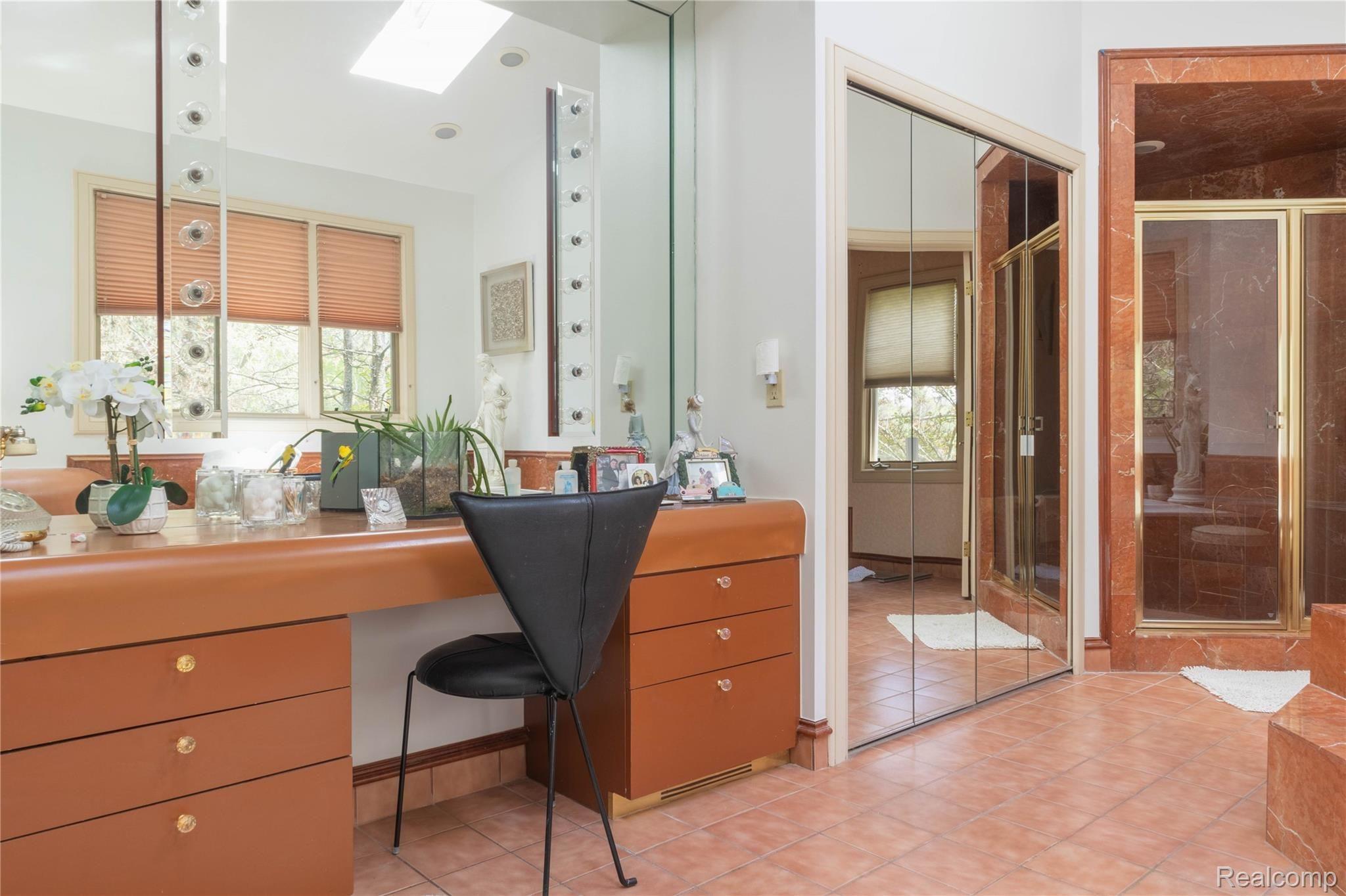 1651 Washington Road Rochester, MI 48306 - Photo 24 of 60 22.jpg